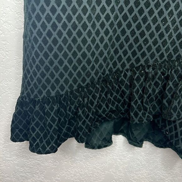 New Revolve X House of Harlow 1960 MEDINAH Mini Dress in Hunter Green Velvet - Picture 5 of 14